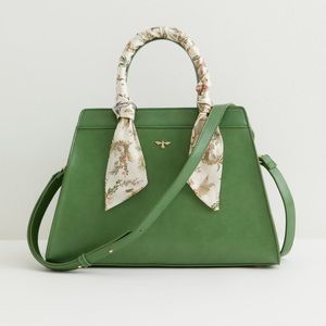 Rare! Fable Alice Green Tote with Scarf